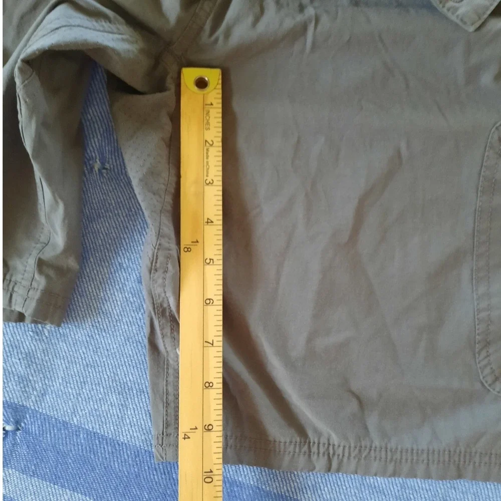 Huk Men Performance Fishing Shorts Khaki Gray Stretch Cargo Utility Size 40x10